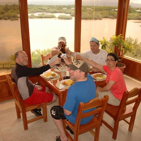 Hotel La Laguna Galapagos プエルト・ビジャミル エクステリア 写真