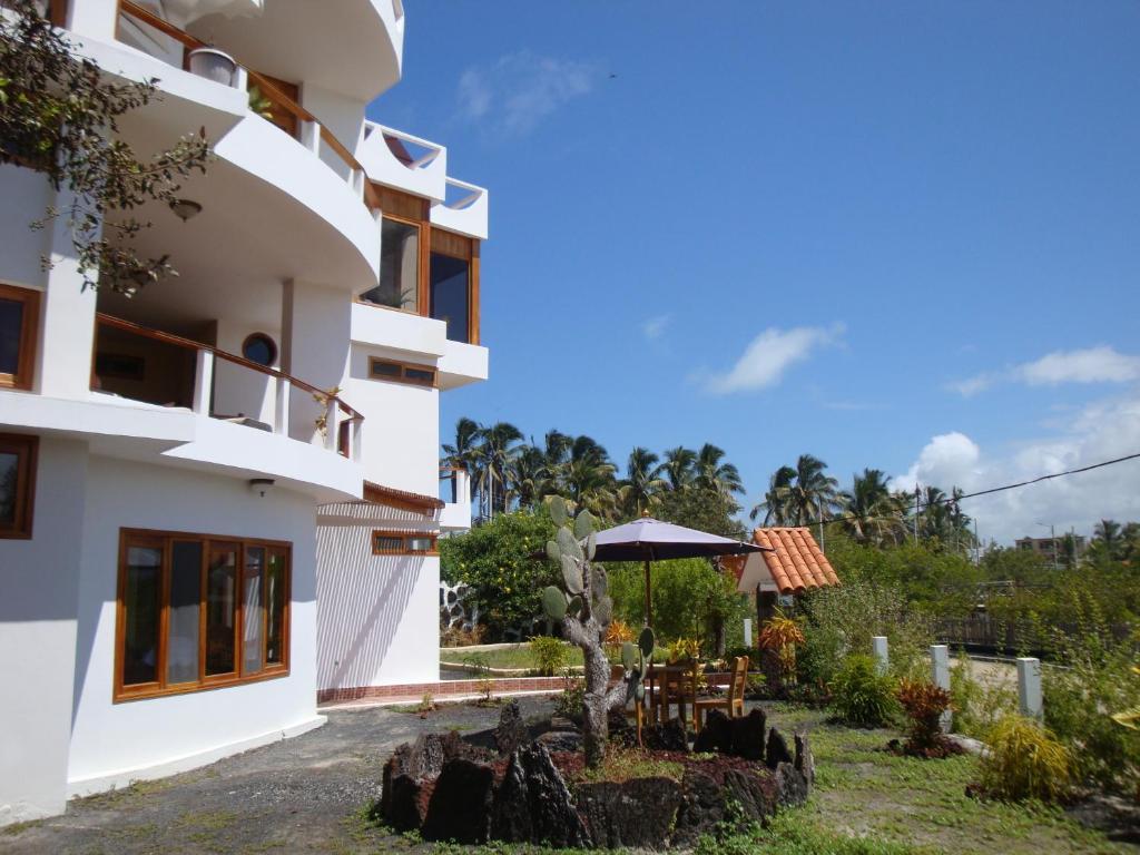 Hotel La Laguna Galapagos プエルト・ビジャミル エクステリア 写真